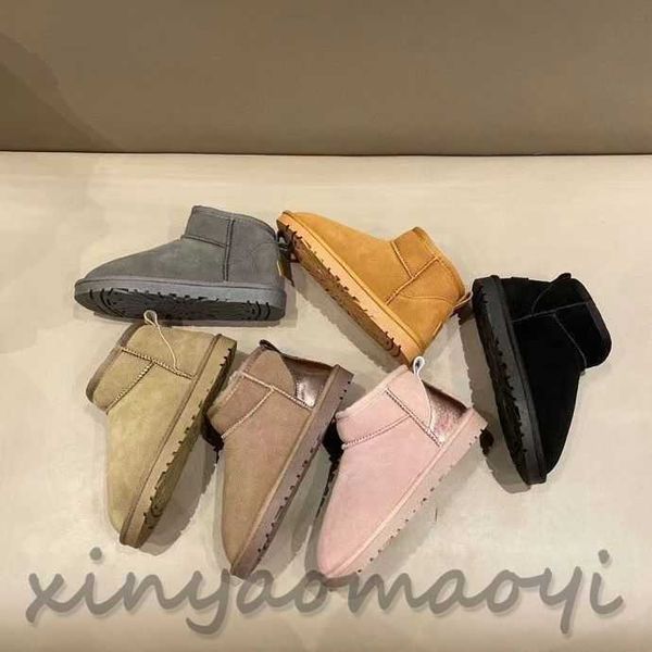 

designer snow boots, mini bread shoes thin soled cotton shoes, low heels, winter comfort and warmth, australian snow boots wool shoes, Black