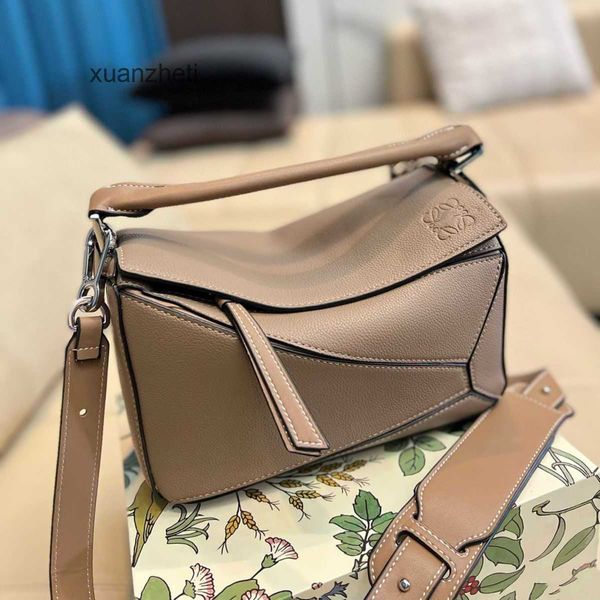 

loewcbag fashion fashion hands silver outlet large puzzle 2023 handbags bags purse checker litchi grain cowhide women's designer bag g2