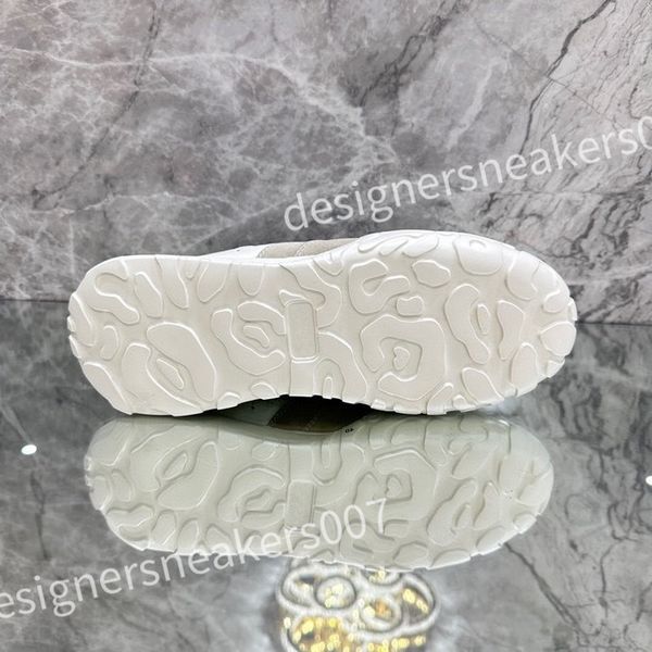 

luxury fashion womens mens shoes womens sneakers white black shoes designer trainers quality high for women men xsd230405