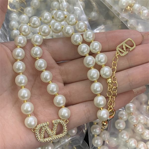 

woman v logo pendant necklaces v letter designer pearl luxury metal jewelry women brand gold necklace 21034, Silver