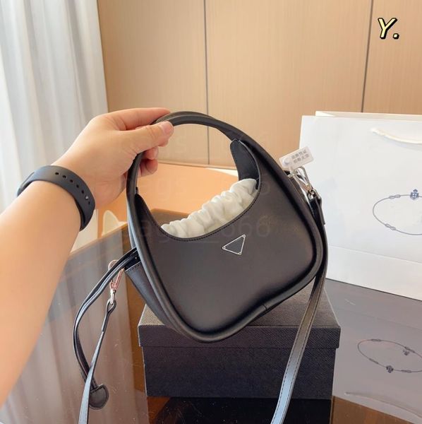 

designers bucket bags saddle handbags triangle purses women mini classic calfskin food vegetable basket clutch wallets multi pochette p1ba35