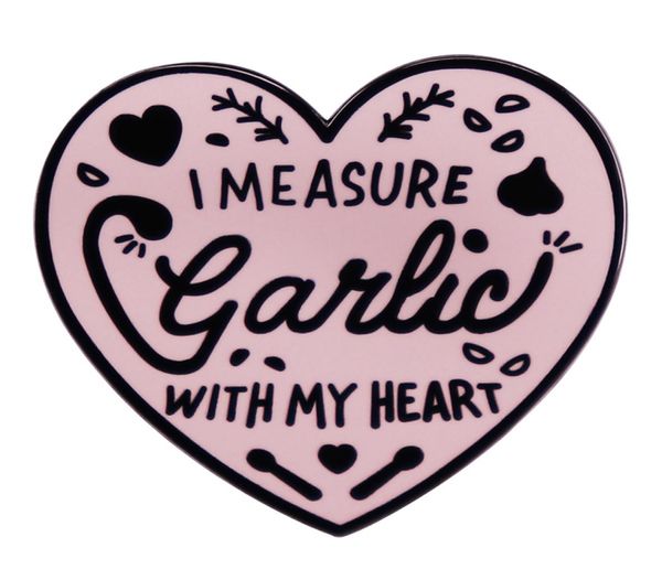 

i measure garlic with my heart enamel lapel pin food seasoning badge funny garlic lover gift brooch jewelry1707619, Blue