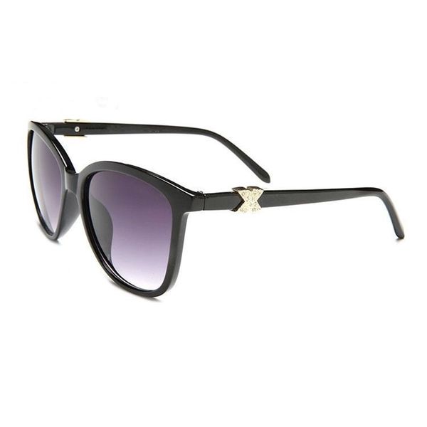 

2023 designer sunglasses classic eyeglasses goggle outdoor beach sun glasses for man woman mix color optional triangular signaturewith origi, White;black