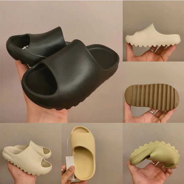 

2023 kids shoes happy feet slippers children slides foam slippers boy gril beach sandals shoe toddler christmas runner black white green sum