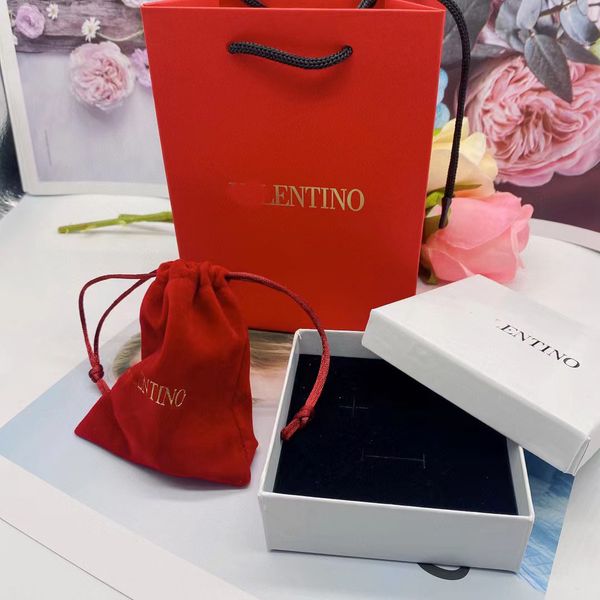 

luxury brand designer jewelry box fashionable charm bag classic earrings packaging box original boxes with correct letter fc102, Black;white