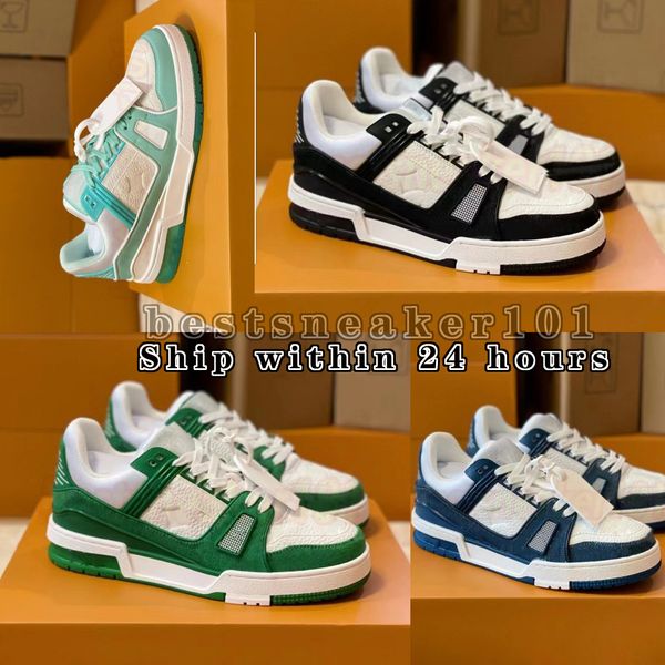 

mens tracksuits new mens designer shoes embossed trainer sneaker womens white black sky blue green denim pink red luxurys casual sneakers lo, Gray