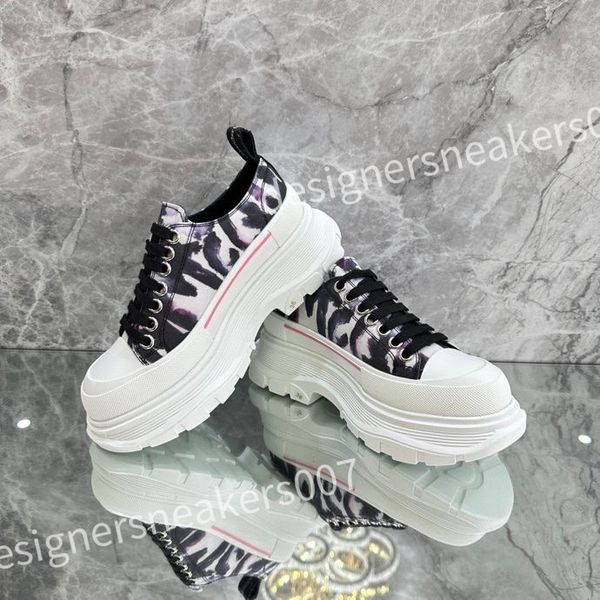 

2023 luxury designer casual shoes trainer sneaker triple white pink sky blue black denim low mens sneakers women trainers xsd230409