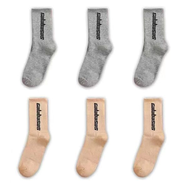 

fashion men socks designer socks mens socks for men letter in tube socks sports socks mixed color classic black and yellow gray polychrome s
