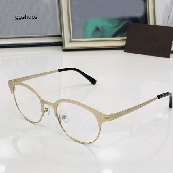 

two glasses tom-fords glasses frame outdoor with sleeve leisure sunglasses folding clip trend myopia, White;black
