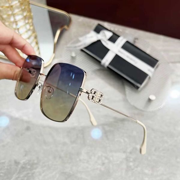 

fashionable metal square studded with diamonds exquisite women's uv resistant high-end letter nylon sunglasses, White;black