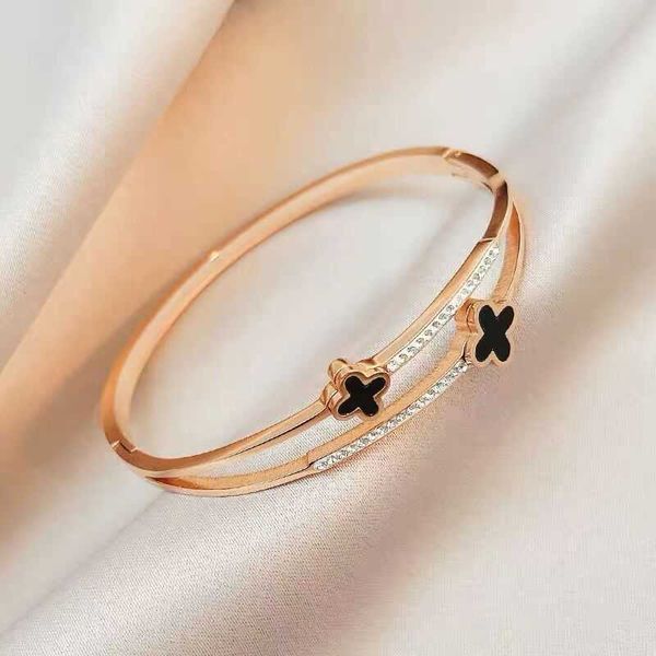 

double clover high sense rose gold diamond inlaid korean bracelet versatile fashion girl steel bracelet light luxury, Golden;silver