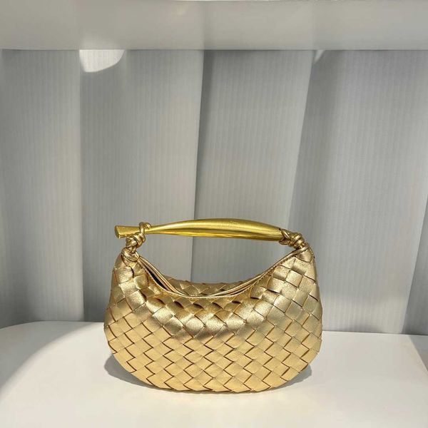

designer bag sheepskin moon shark bag soft leather woven capacity bag metal handle handheld bag venetas bag nxl7