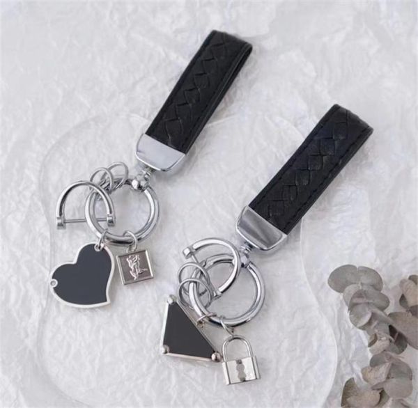

high qaulity key rings classic letters black white silver buckle keychain designers brands luxury fahsion key chain keyring7421465, Slivery;golden