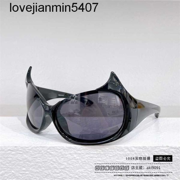 

2023 fashion design sunglasses %80 factory wholesale and retail family b's new style special-shaped glass imp sunglass popular online s, White;black