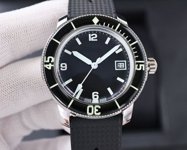 

luxury, luxury men's watch, automatic movement, sapphire, rubber strap, steel needle buckle, glow-in-the-dark, waterproof depth of 300, Slivery;brown