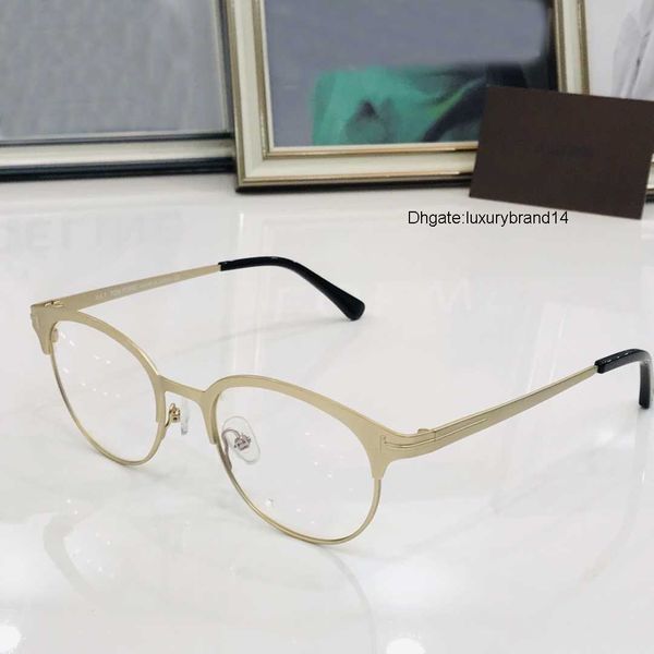 

two glasses tom-fords glasses frame outdoor with sleeve leisure sunglasses folding clip trend myopia, White;black