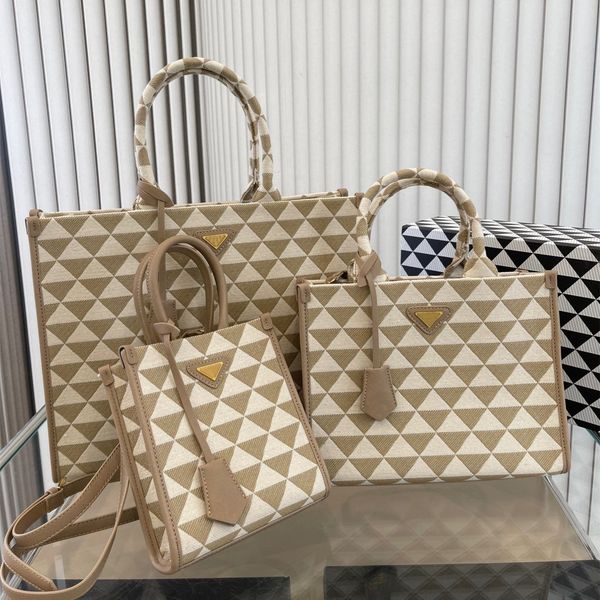 

designer crossbody bags fashion trunk cross body bag classic print shoulder bags women stylish wallets purses luxury-59