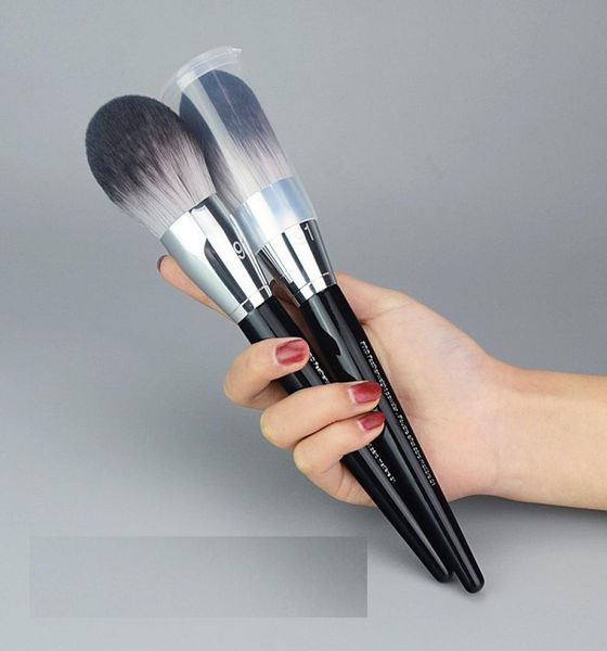 

pro featherweight powder brush 91 soft hair large powder blender body foundation brush beauty makeup brush blender4694075