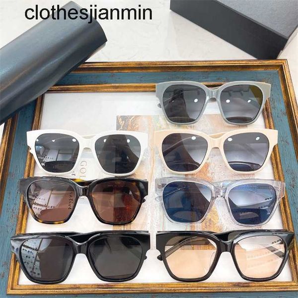 

2023 fashion design sunglasses %80 factory wholesale and retail family b's new plate square sunglass men's women's trendy ins, White;black