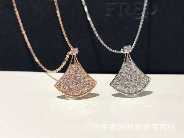 

baojia small skirt children's pendant collarbone chain plated 18k rose gold fan necklace set diamonds high version, Silver