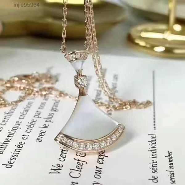 

2023 necklace fashion designer pendant small skirt fan female clavicle chain valentine's day birthday no box, Silver