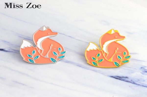

miss zoe gold silver red fox in grass brooch denim jacket pin buckle shirt badge cartoon animal jewelry gift for kids friends2259102, Gray