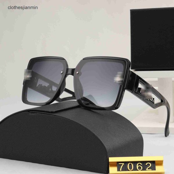 

2023 design sunglasses %80 factory wholesale and retail new p home high definition fashion sunglass with the same style wind rice nail box w, White;black