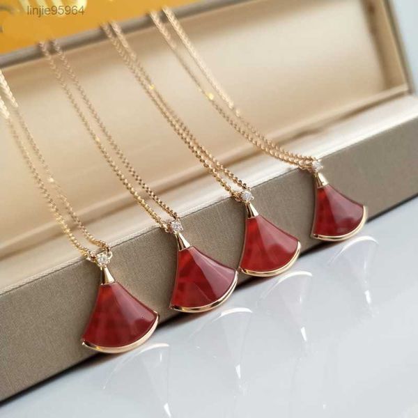 

new simple design small fan skirt necklace pendant exquisite, Silver