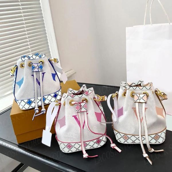 

2023 new fashion ladies luxury drawstring crossbody new fashion small bucket clutch shoulder bags classic girls letter shopping totes purses