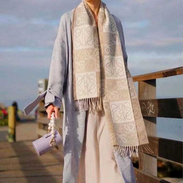 

2022 star same rowe scarf women's imitation cashmere jacquard tassel chessboard shawl, Blue;gray