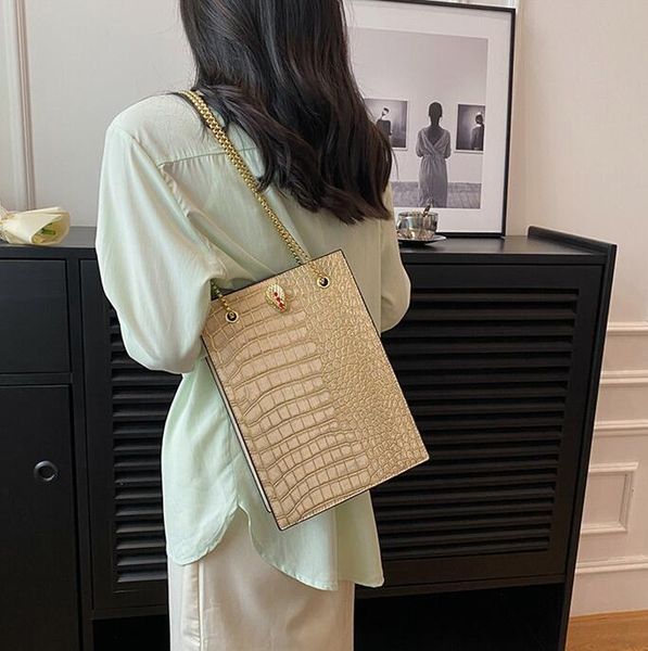 

Sales factory ladies shoulder bags 7 colors street personalized gold buckle handbags classic crocodile chain bag vertical embossed leather handbag, Brown