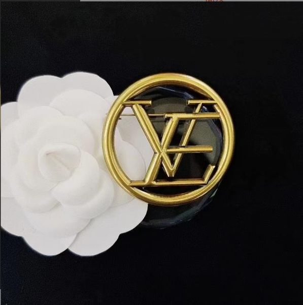 

fashion designer brand doub letter broaches pearls crystal brooches fashion jewelry decoration accessoriesy high quality, Gray