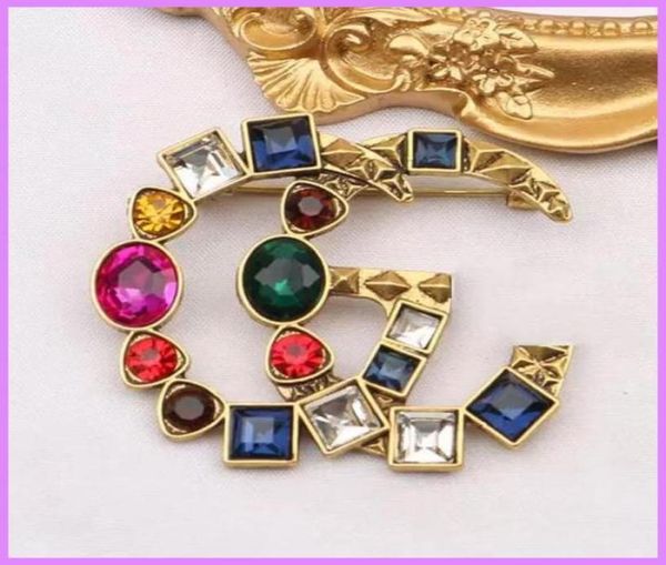 

gold letter brooch luxury personality retro classic brand designer letters brooches women pearl pin fashion jewelry nice g223121f61852997, Gray