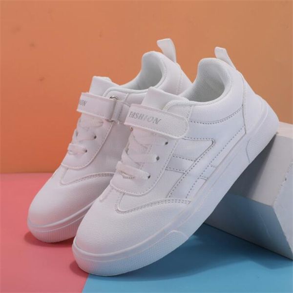 

small white shoes for boys in spring and non-slip children's shoes for children in primary and secondary schools in autumn, Black