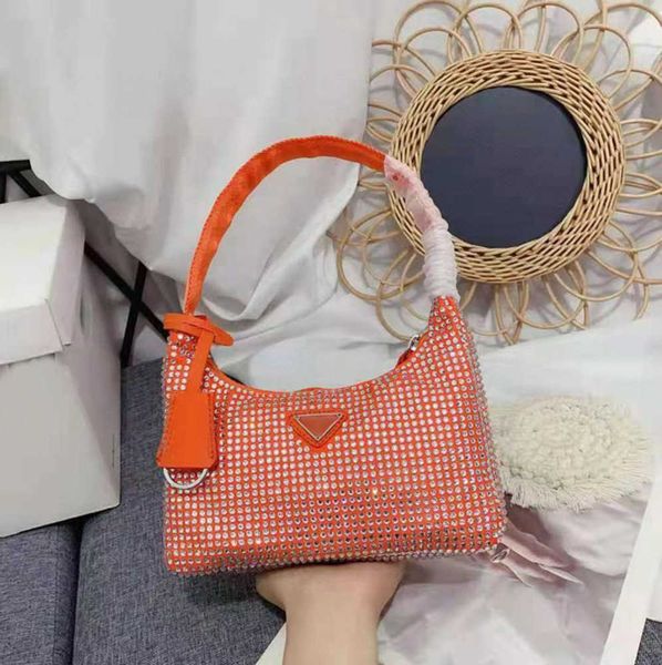 

lady shopping shoulder bags fashion designers handbags women totes cross body luxury the latest style diamond purse wallet