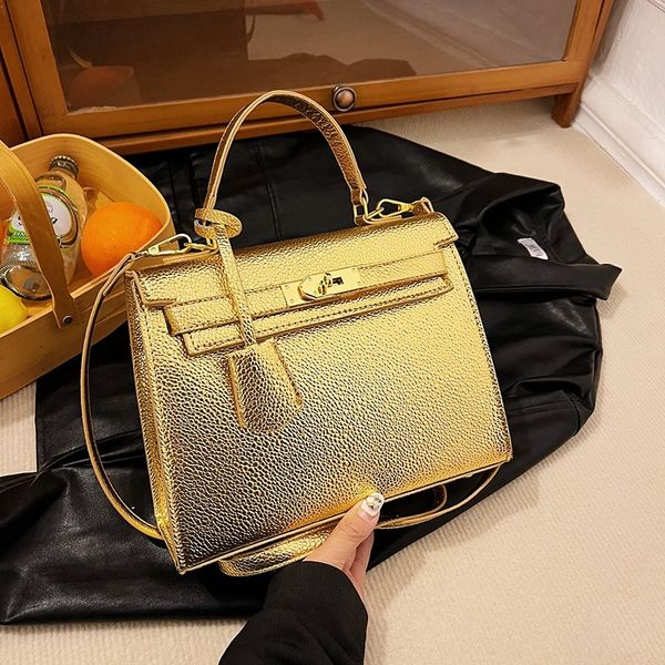 

factory wholesale ladies shoulder bags 6 colors this year's popular silver leather fashion handbag foreign litchi pattern handbags flip