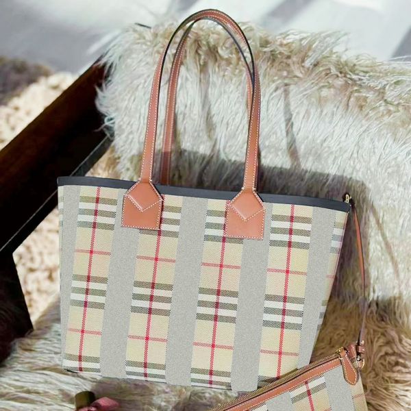 

mirror quality womens designers clutch bag mens burb london nylon weekender handle bag luxurys cross body shopper handbags pochette fashion