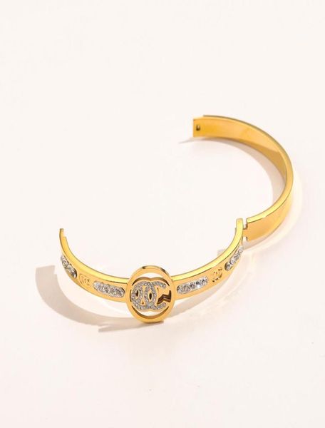 

2022 new fashionable bracelets women bangle luxury designer jewelry crystal 18k gold plated stainless steel lovers gift bangles me7365896, Black