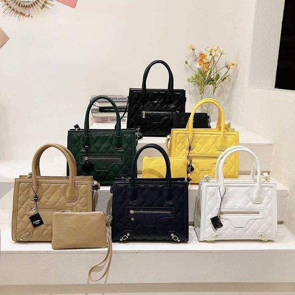 

Bags Dinner bags dinner bag Fashionable Large Capacity Women's Crossbody Bag New Portable Small Trend Tote 2023 Gift Box Package, Black gift box