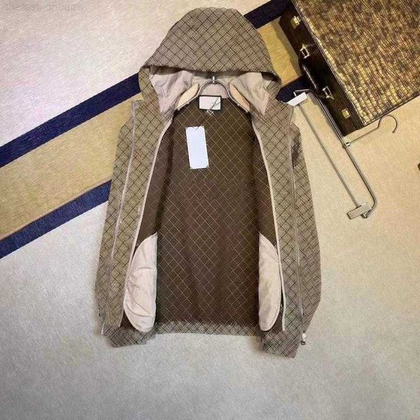 

men designer jacket coat tracksuits sunscreen casual mens clothing jackets with letter printed lapel hooded black windbreaker streetwear, Gray