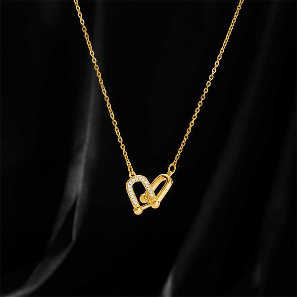 

designer double-ring horseshoe buckle titanium steel necklace light luxury fashion ins-style collarbone chain high beauty gold plated pendan, Silver