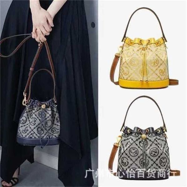 

2023 new luxury bags simple and fashionable cloth drawstring bucket with cow goods portable crossbody