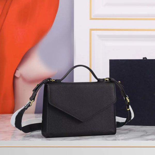

designer luxury classic messenger bag leather flap bag quilted lambskin g metal shoulder strap317