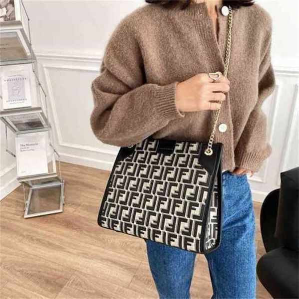 

designer luxury bags capacity letter shoulder red chain messenger