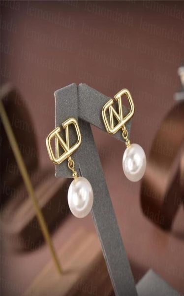 

designers fashion pearls stud womens hollow letters earring elegant studs women party trendy earrings jewelry67978771233102, Golden;silver