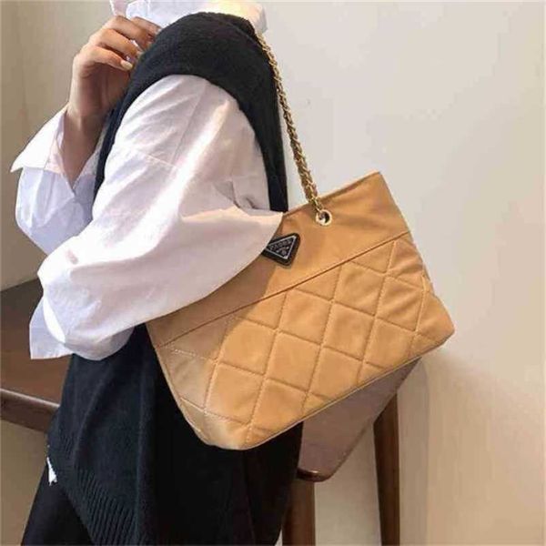 

2023 new luxury bags hand capacity female chain messenger red style shoulder