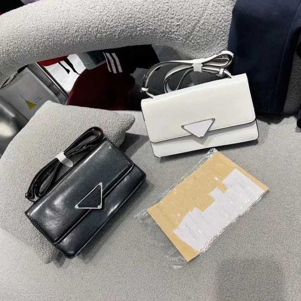

2023 factory direct sales mini small square spring and summer new women's letter horizontal french stick bag single shoulder diagonal c