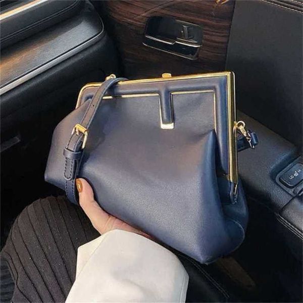 

2023 new luxury bags popular clip contrast color diagonal
