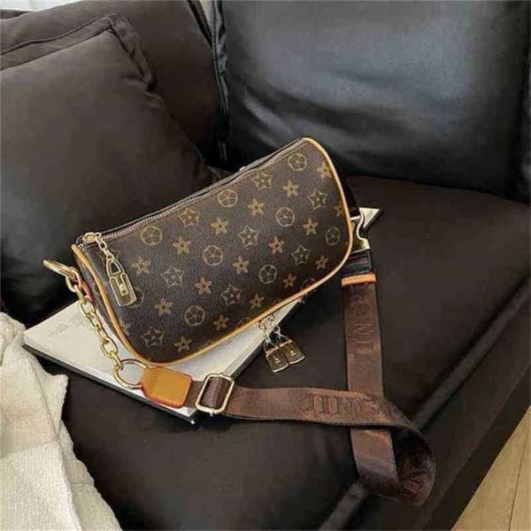 

2023 new luxury bags capacity female texture square woven messenger