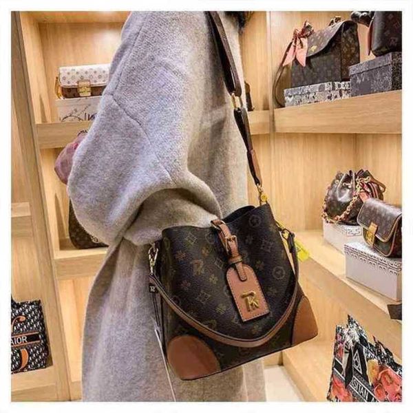 

2023 luxury bags capacity trend minority shoulder feeling bagfszj